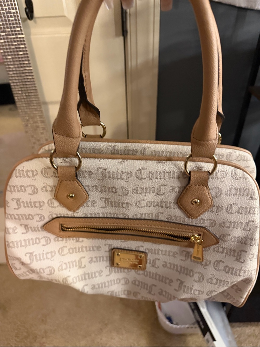 JUICY COUTURE DAYDREAM SATCHEL!